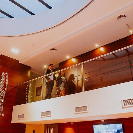 Howard Johnson La Canada Hotel & Suites コルドバ エクステリア 写真