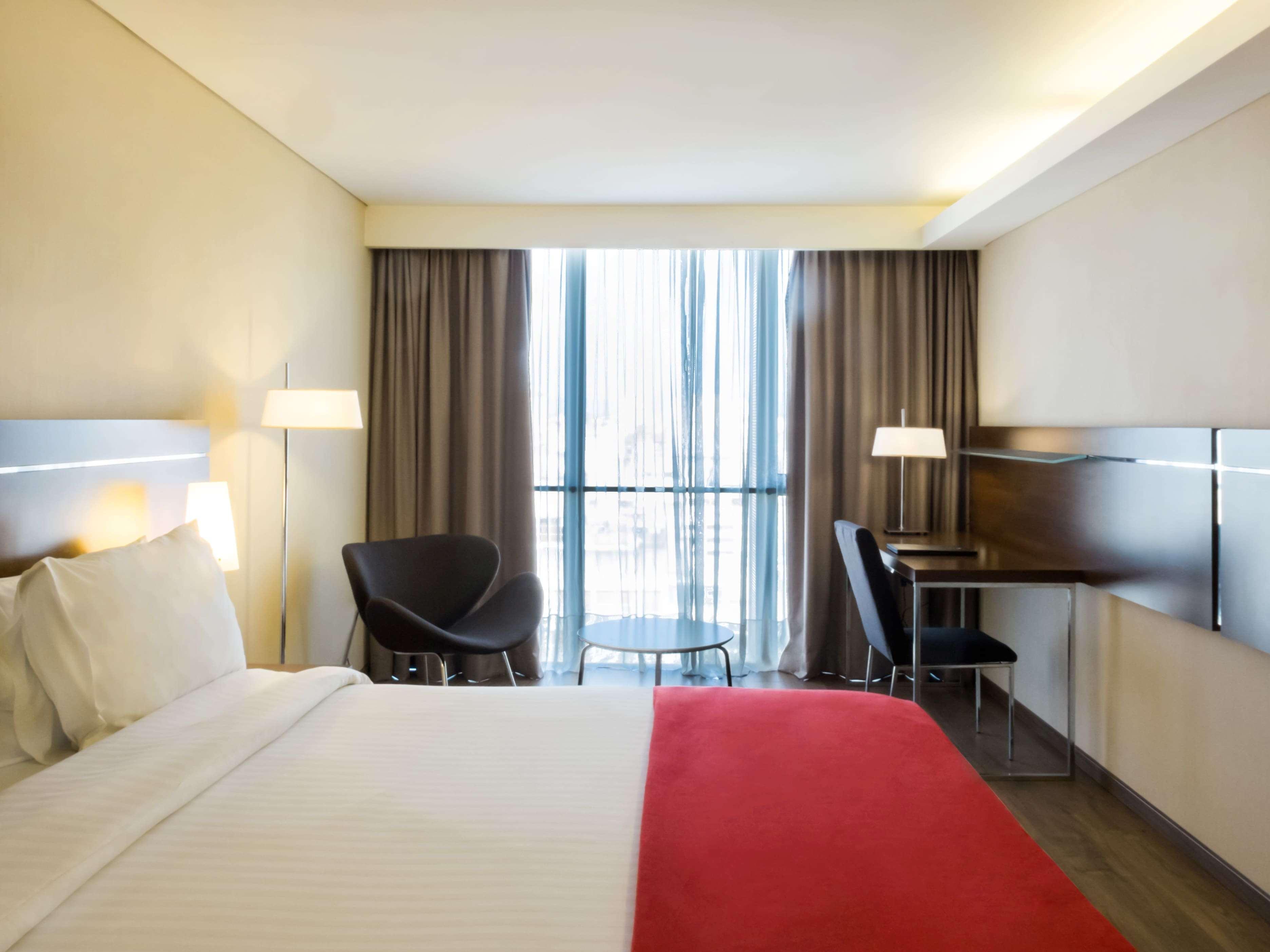 Howard Johnson La Canada Hotel & Suites コルドバ エクステリア 写真