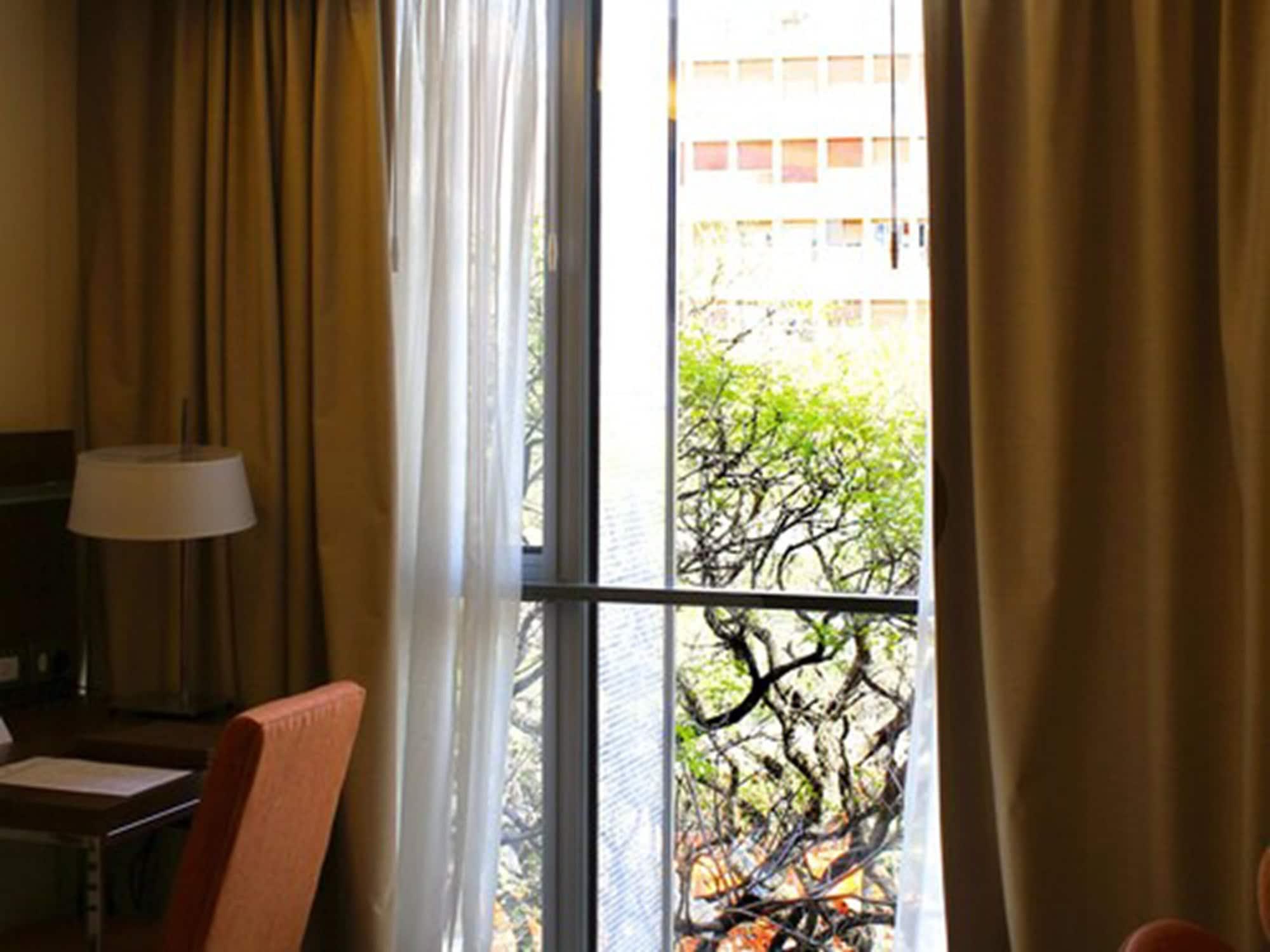 Howard Johnson La Canada Hotel & Suites コルドバ エクステリア 写真