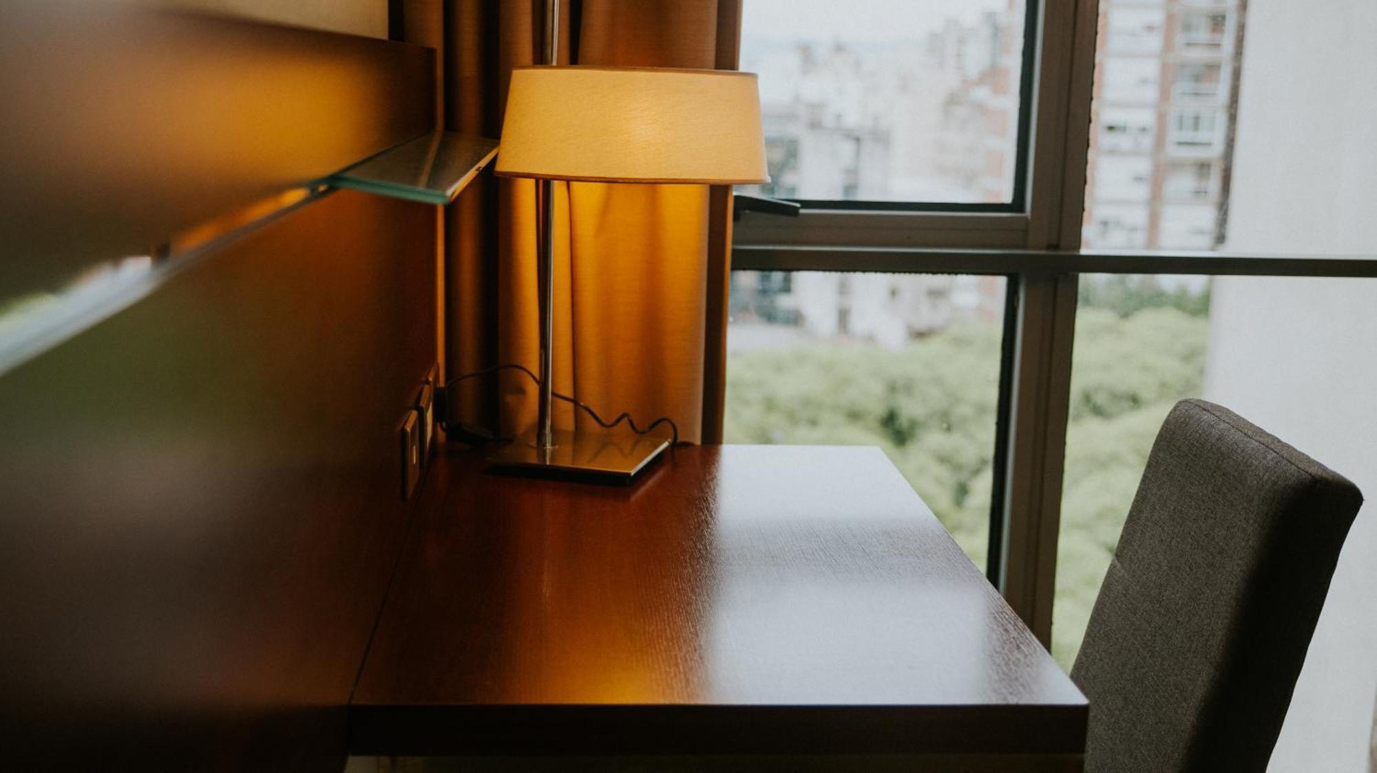 Howard Johnson La Canada Hotel & Suites コルドバ エクステリア 写真